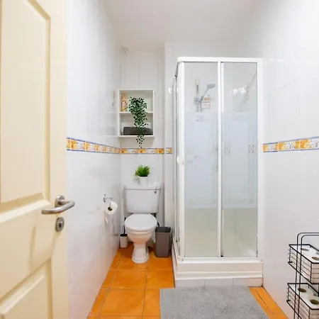 Holiday home 83 - Superb Townhouse By Shortstays Galway