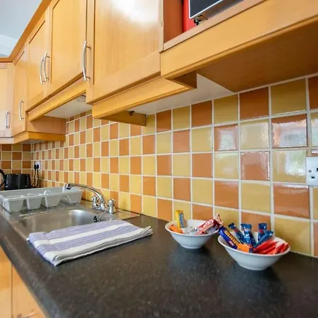 83 - Superb Townhouse By Shortstays Holiday home