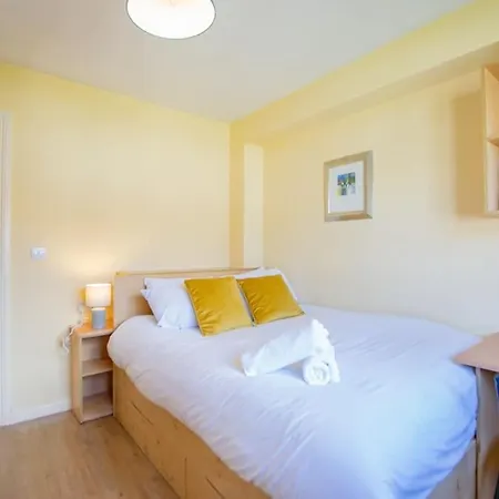 Hébergement de vacances 83 - Superb Townhouse By Shortstays Galway