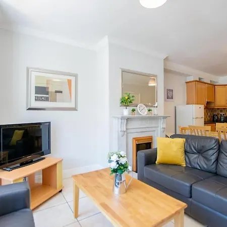 Holiday home 83 - Superb Townhouse By Shortstays *